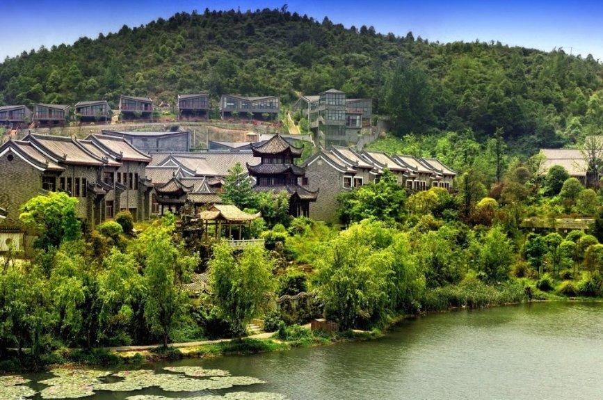 贴瓷砖不要再用水泥了，老师傅早流行用这种，几十年也不脱落